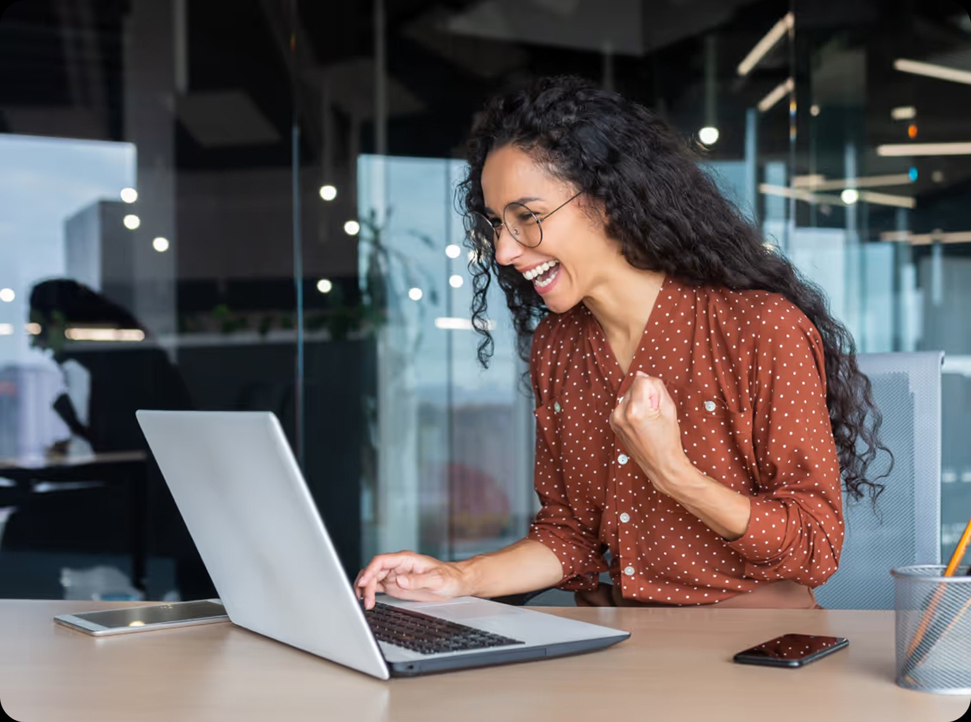 Prop Trading 101 mentor at a trading desk