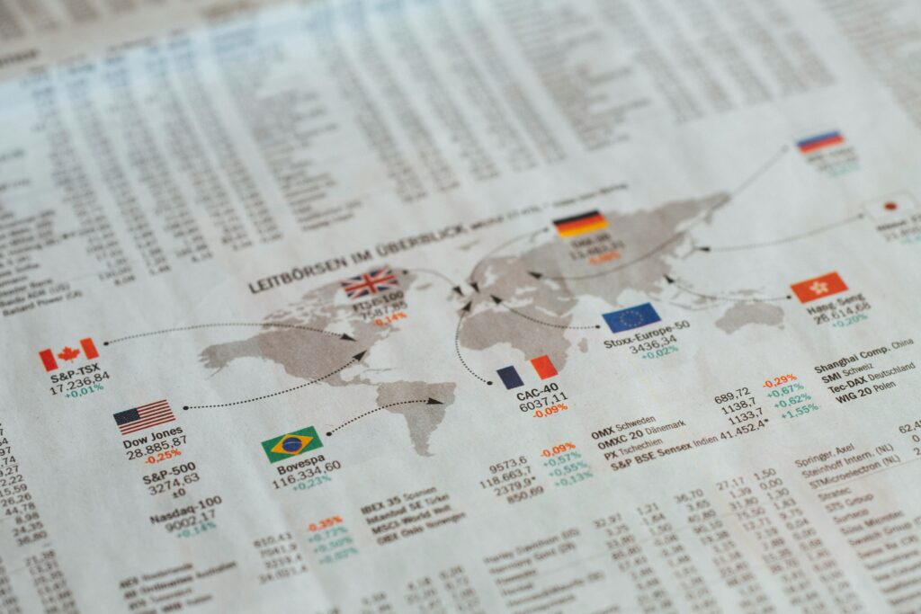 World map highlighting major countries involved in global financial markets, illustrating cross-border asset correlations important for funded prop trading strategies